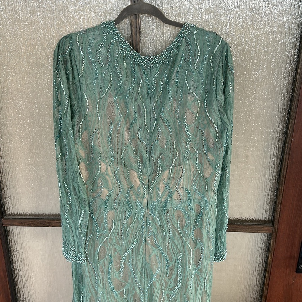 Mac Duggal Beaded Illusion Long Sleeve Plunge Neck Gown size 4 sold out… - Picture 12 of 15